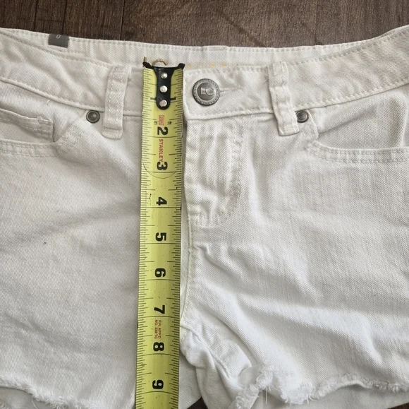 Lauren Conrad White  Women's Shorts Sz 0 Frayed Hem - Picture 6 of 9
